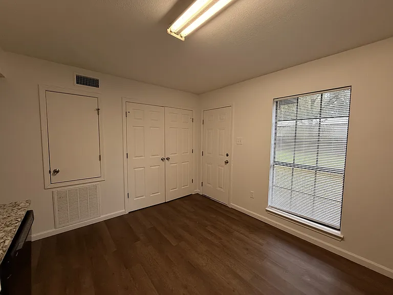 24 Wells Rd #4 — Photo 2