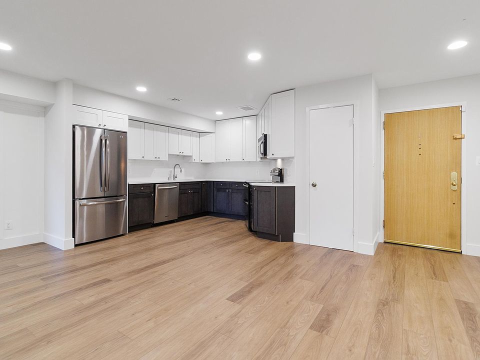 Kitchen/Front door