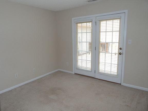 3rd image of 12162 Dearview Ln