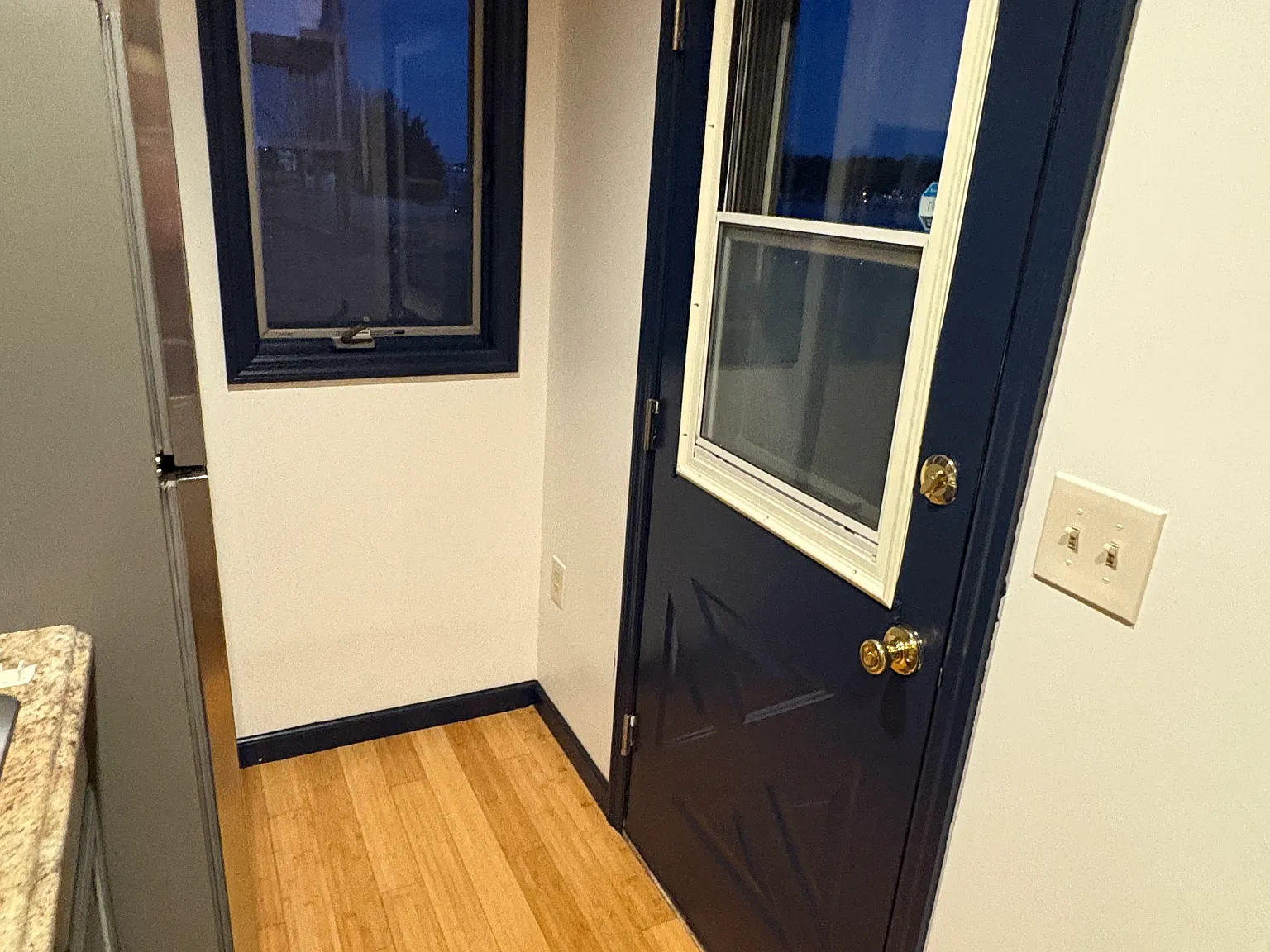 1 bed, 800 sqft, $2,500 — Photo 2