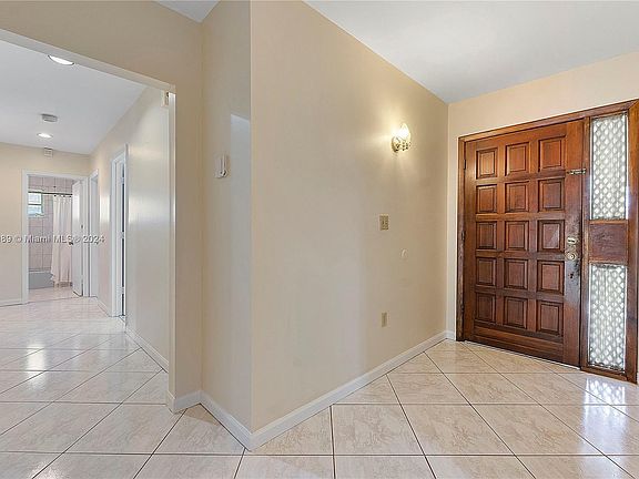 4th image of 9011 Bermuda Dr