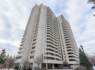 75 Wynford Heights Cres #1005, Toronto, ON M3C 3H9