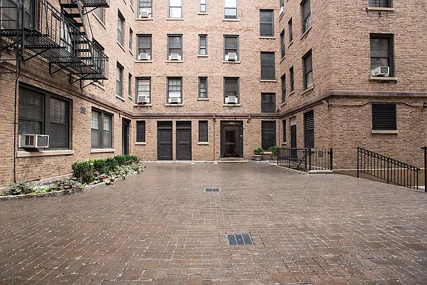 Rented by Emor Management Inc. | media 53