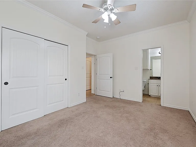 3802 Blackhawk Ln — Photo 7
