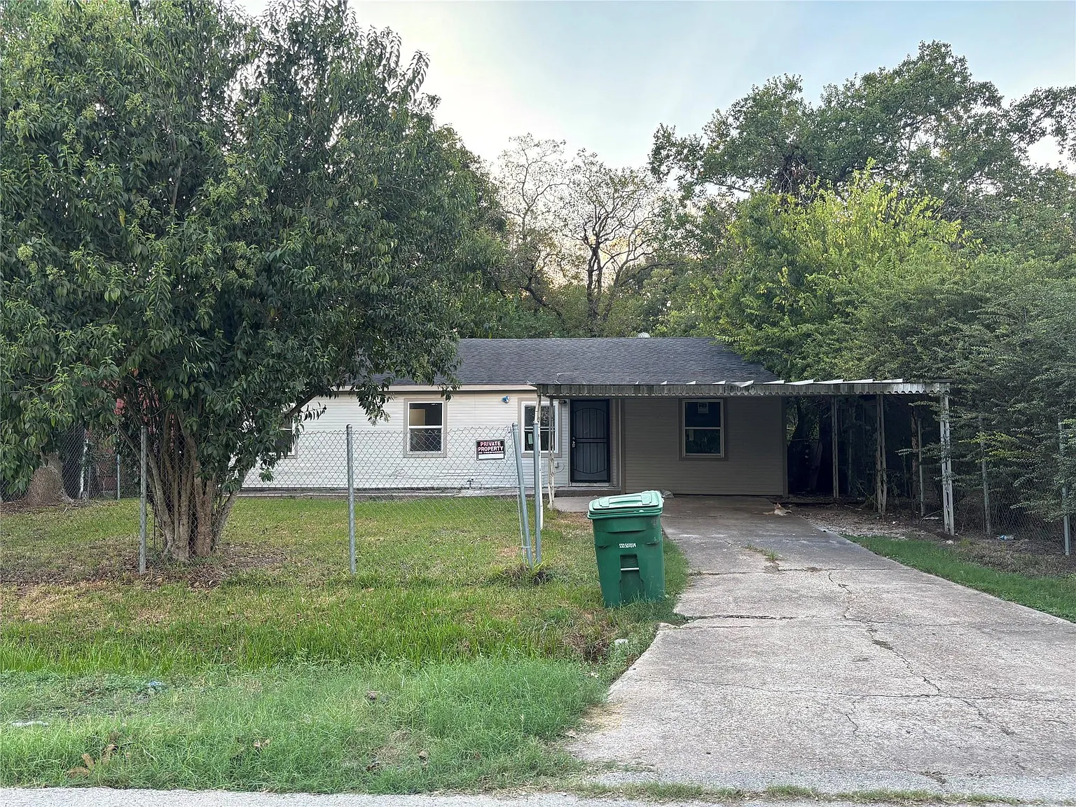 3 bed, 1230 sqft, $1,800 — Photo 2