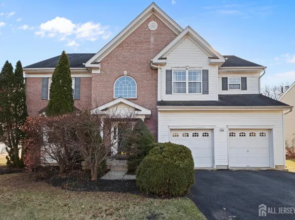 3 Summerfield Dr, Princeton, NJ 08540