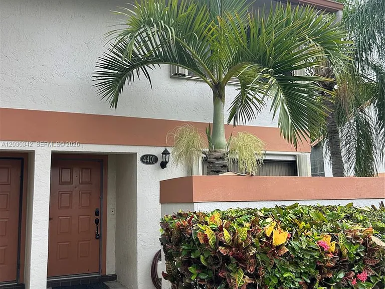 4401 SW 70th Ter — Photo 22