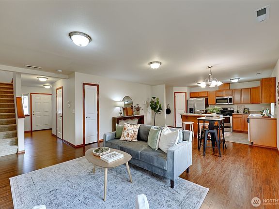 5th image of 6728 Takota Place NE