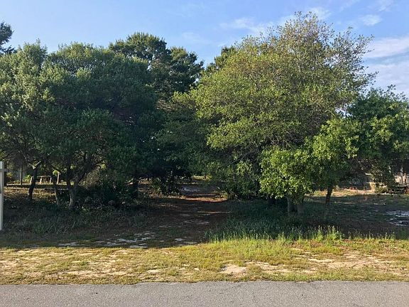 3rd image of 752 Westwood Beach Cir