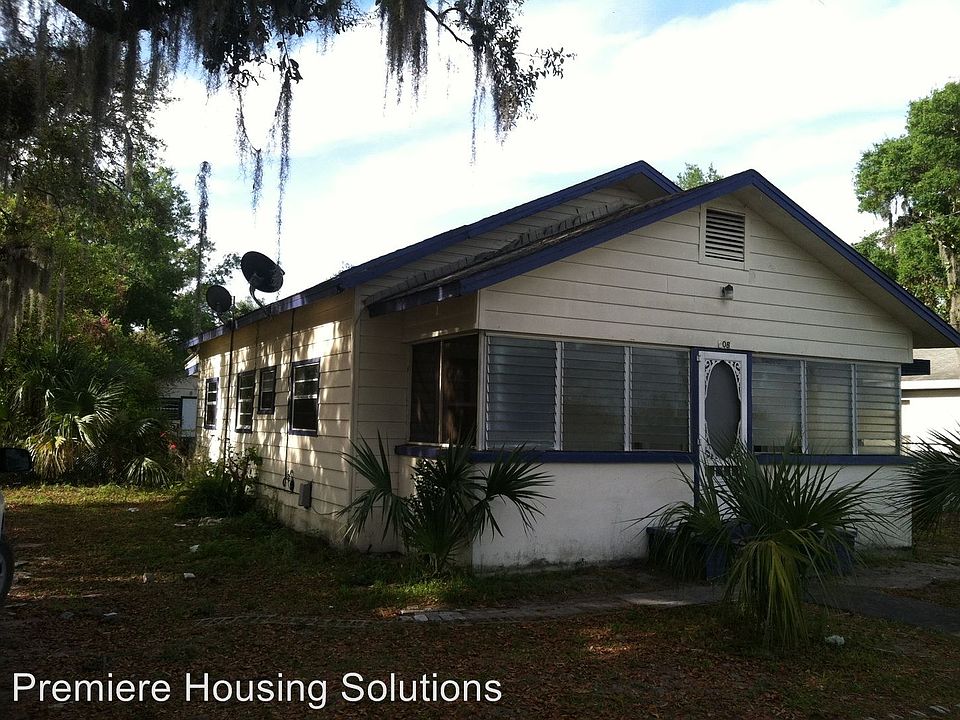 1st image of 608 W 4th St