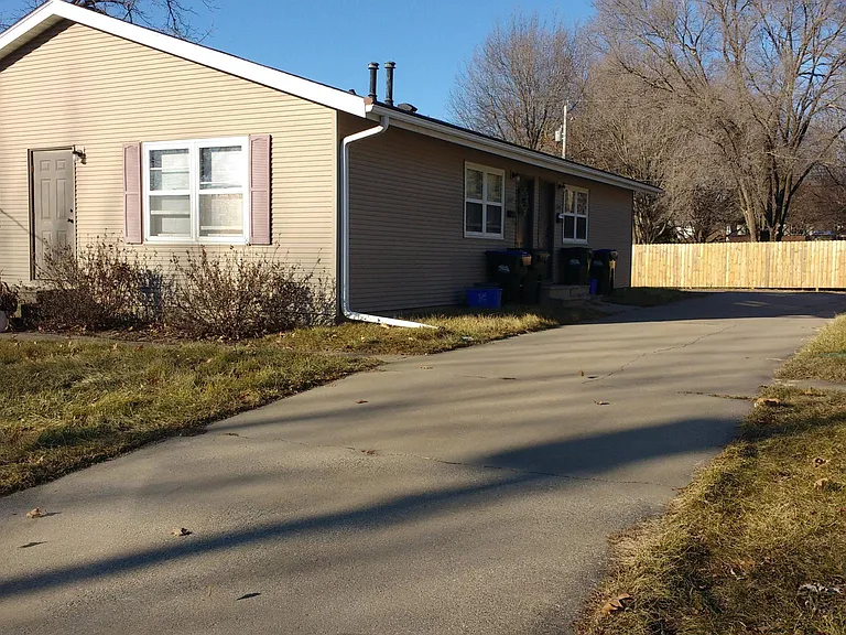 2122 J St — Photo 15