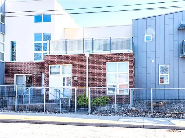 3991 Pennsylvania Ave, Kansas City, MO 64111