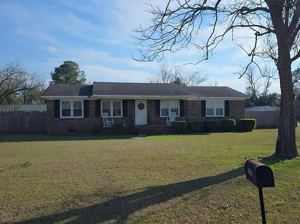293 Williams St NE, Pelham, GA 31779