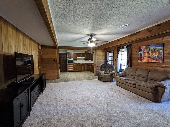 5th image of 170 Spring Creek Dr