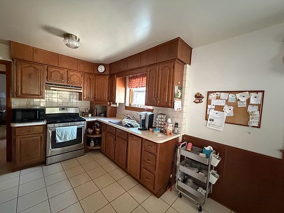2nd image of 7917 S Tripp Ave