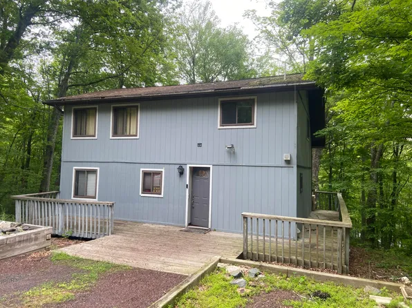 115 Ansted Ct, Bushkill, PA 18324