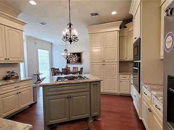5th image of 3731 Willow Lake Dr