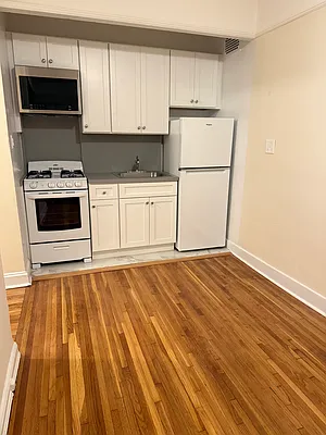 Rented by EZ Sell Realty | media 4