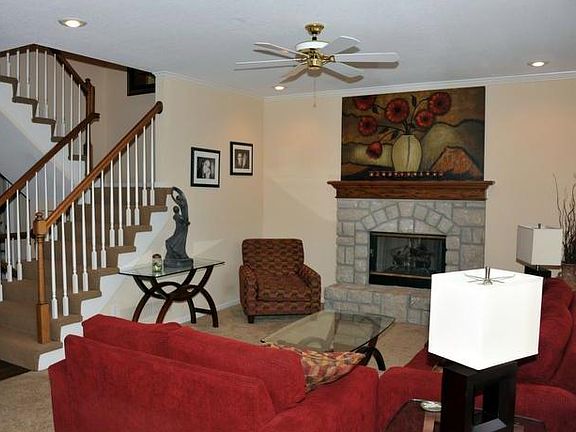 4th image of 118 Broadmoor Ct