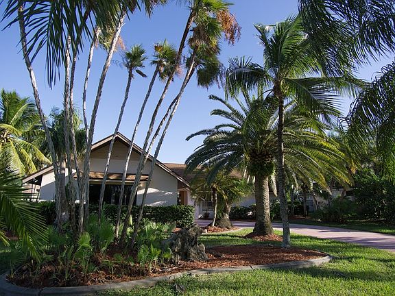 2nd image of 5025 SW 26th Pl