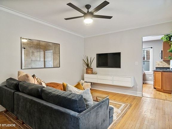 5th image of 3807 N Linder Ave #1