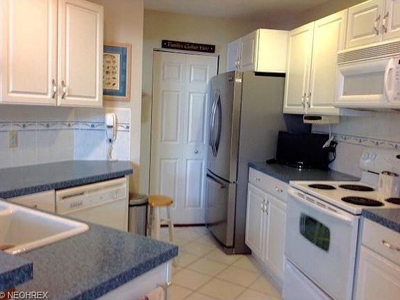 5th image of 301 N Bayshore Dr #4