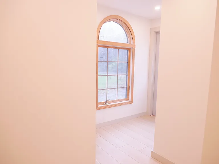 1501 Middle Rd — Photo 15