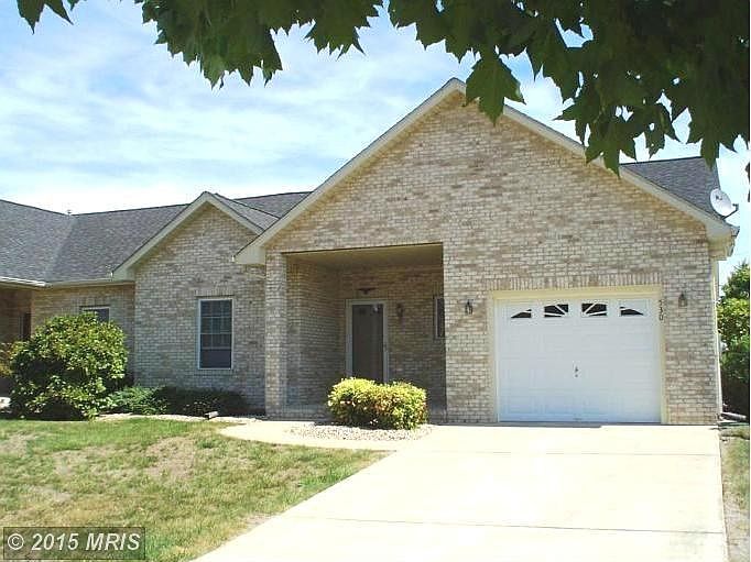 530 Massanutten Ct, Woodstock, VA 22664 Zillow