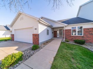 1005 W Windtree Dr, Appleton, WI 54914