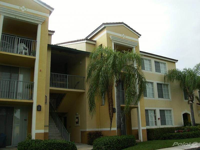 Super clean 1st floor unit