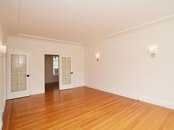 4th image of 150 Grattan St #1