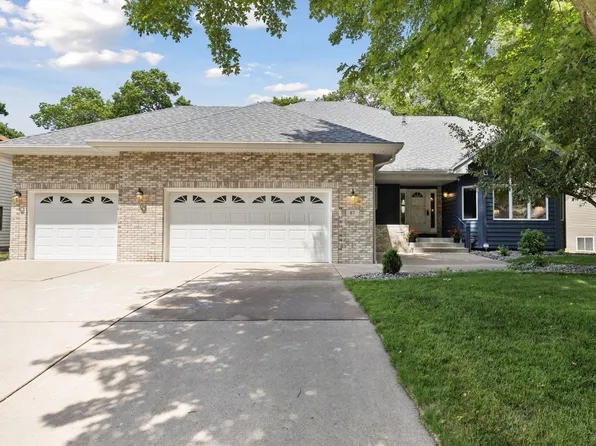 117 Woodridge Ln, Lino Lakes, MN 55014