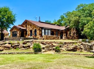 124 S 3rd St, Jacksboro, TX 76458