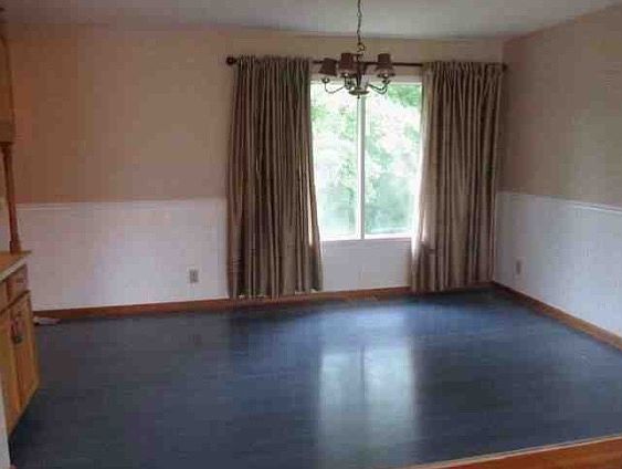 3rd image of 278 Saint Agnes Cir