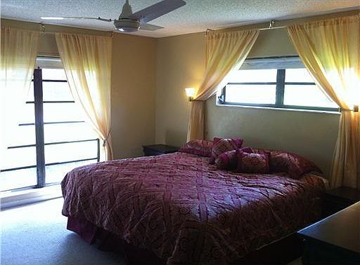 5th image of 4888 Equestrian Cir APT A