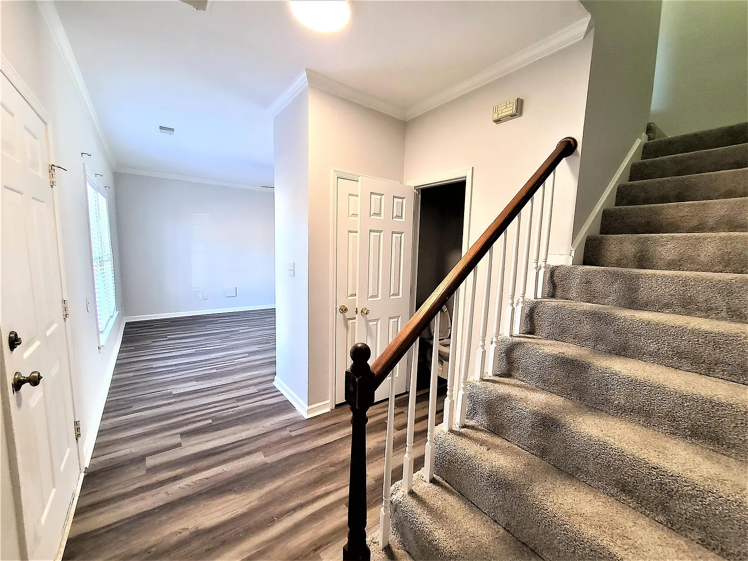 3 bed, 2.5 bath, 1604 sqft, $1,600 — Photo 2