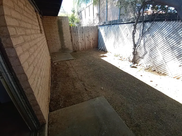 1802 E Adelaide Dr — Photo 9