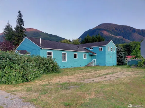684 Maple St, Hamilton, WA 98255