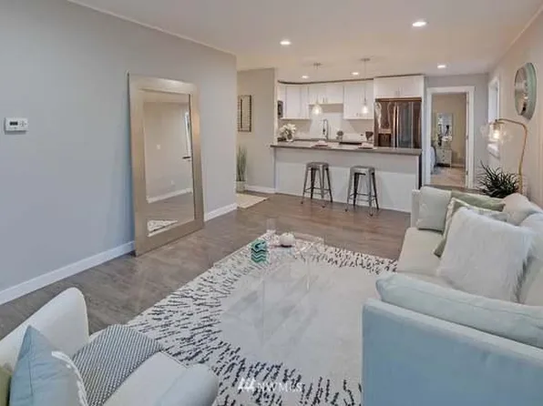 14036 Midvale Ave N, Seattle, WA 98133