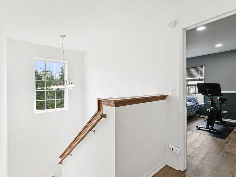 515 Declaration Ln — Photo 16
