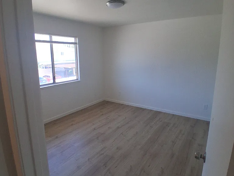 510 E Vine St #J — Photo 9