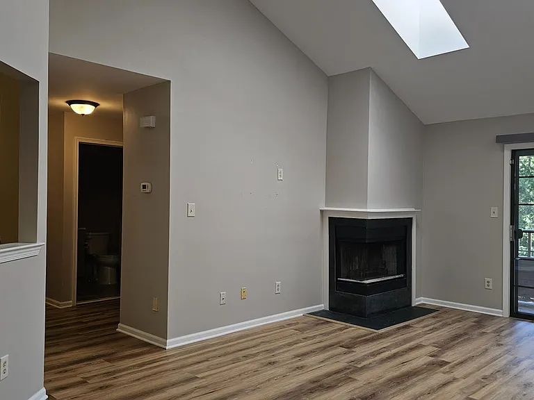 2809 Ridgefield Ct — Photo 6