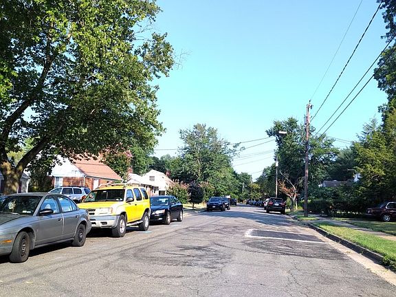 4th image of 5356 Thayer Ave