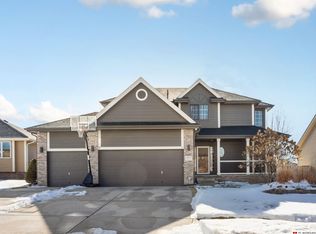 19017 Margo St, Omaha, NE 68136