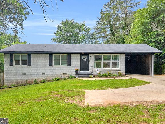 2nd image of 372 Scenic Dr