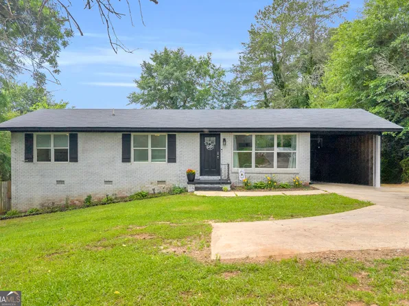 372 Scenic Dr, Toccoa, GA 30577