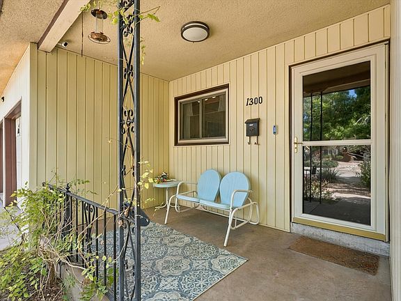 4th image of 1300 Mesilla St NE