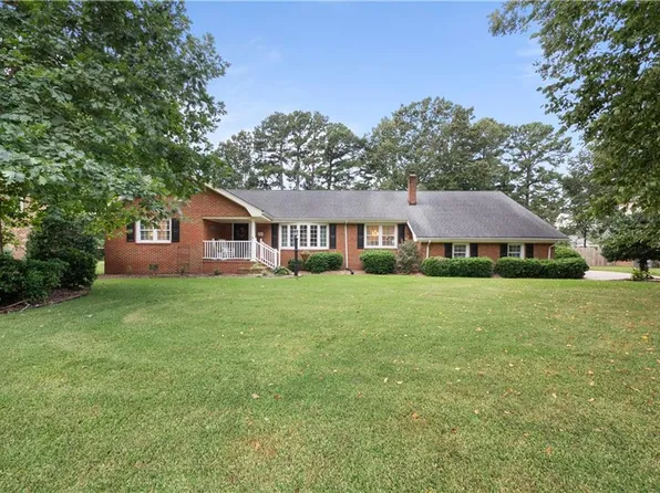 203 Scarlett Dr, Chesapeake, VA 23322