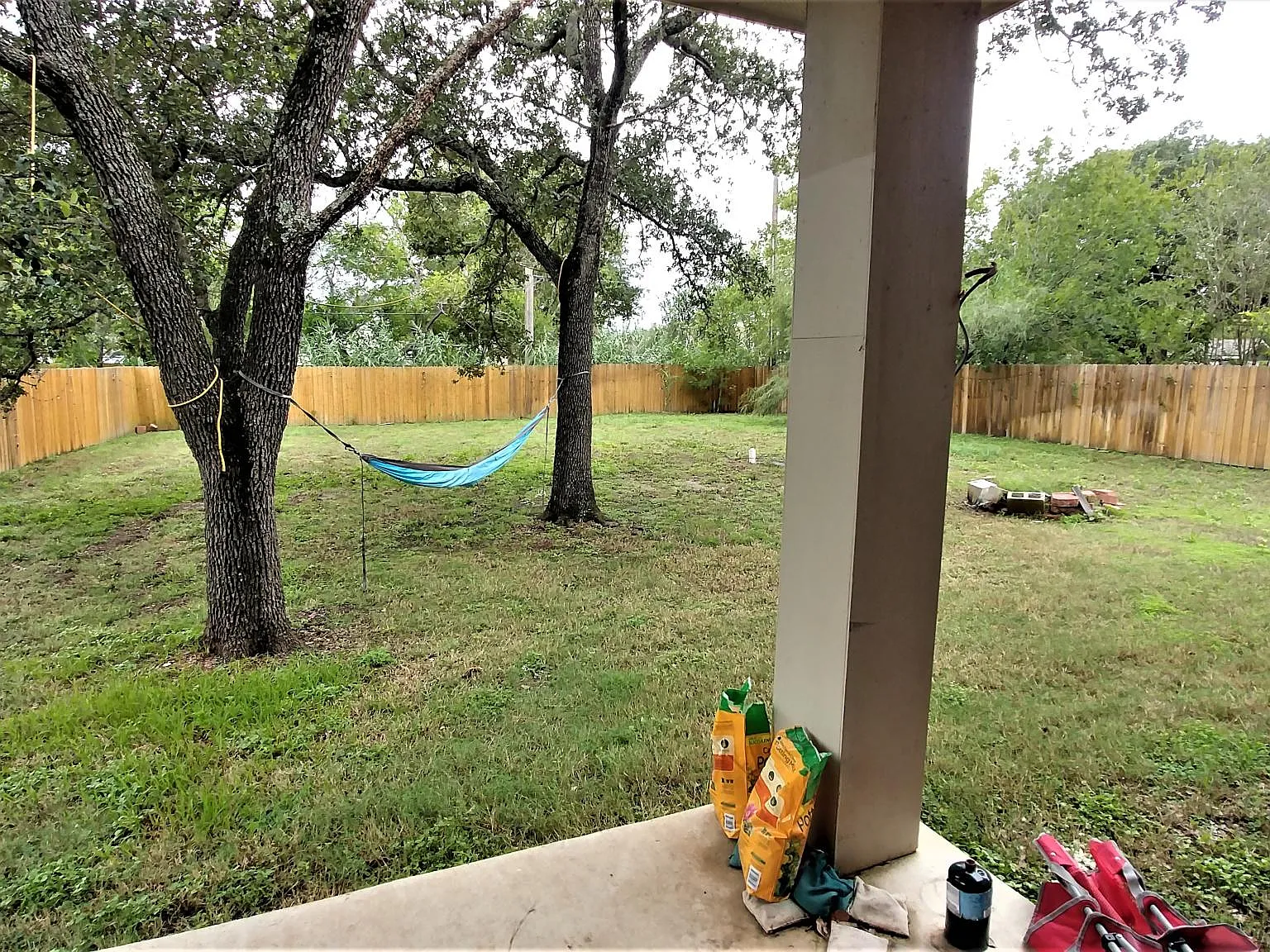 4 bed, 1929 sqft, $3,895 — Photo 2