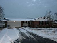 2nd image of 5 Twin Oaks Dr